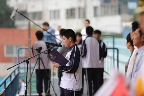 搞笑成人礼寄语视频,青春蜕变，笑中带泪的成年礼