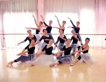 孤岛成人舞蹈视频教学,解锁舞蹈魅力，独享舞动时光