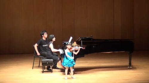 成人埃克森滑轮表演视频,惊险刺激！揭秘成人埃克森滑轮表演的极限魅力