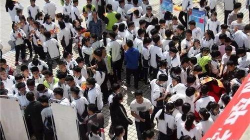 成人礼告知书视频,青春启航，责任担当